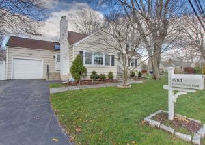 1284 Fairfield Woods Rd, Fairfield CT
